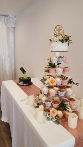 Sexton wedding cake and groom cake